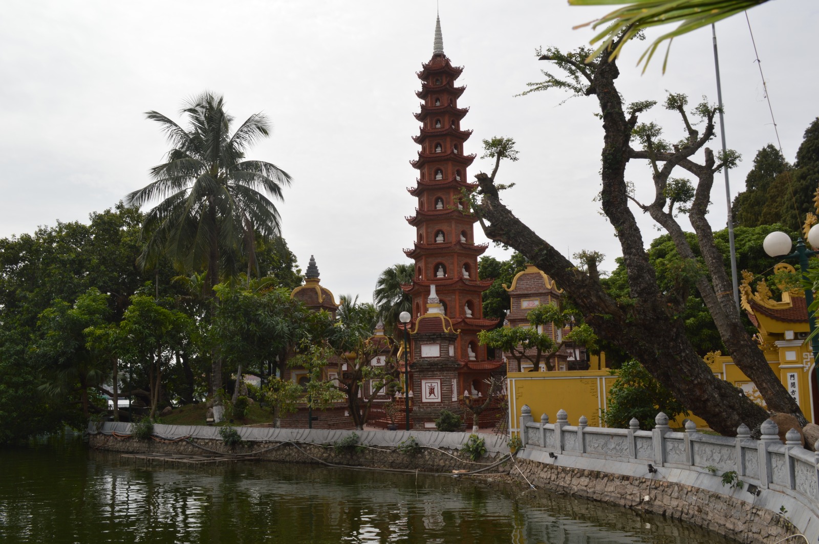 Rédaction web vietnamienne - AUTOVEILLE